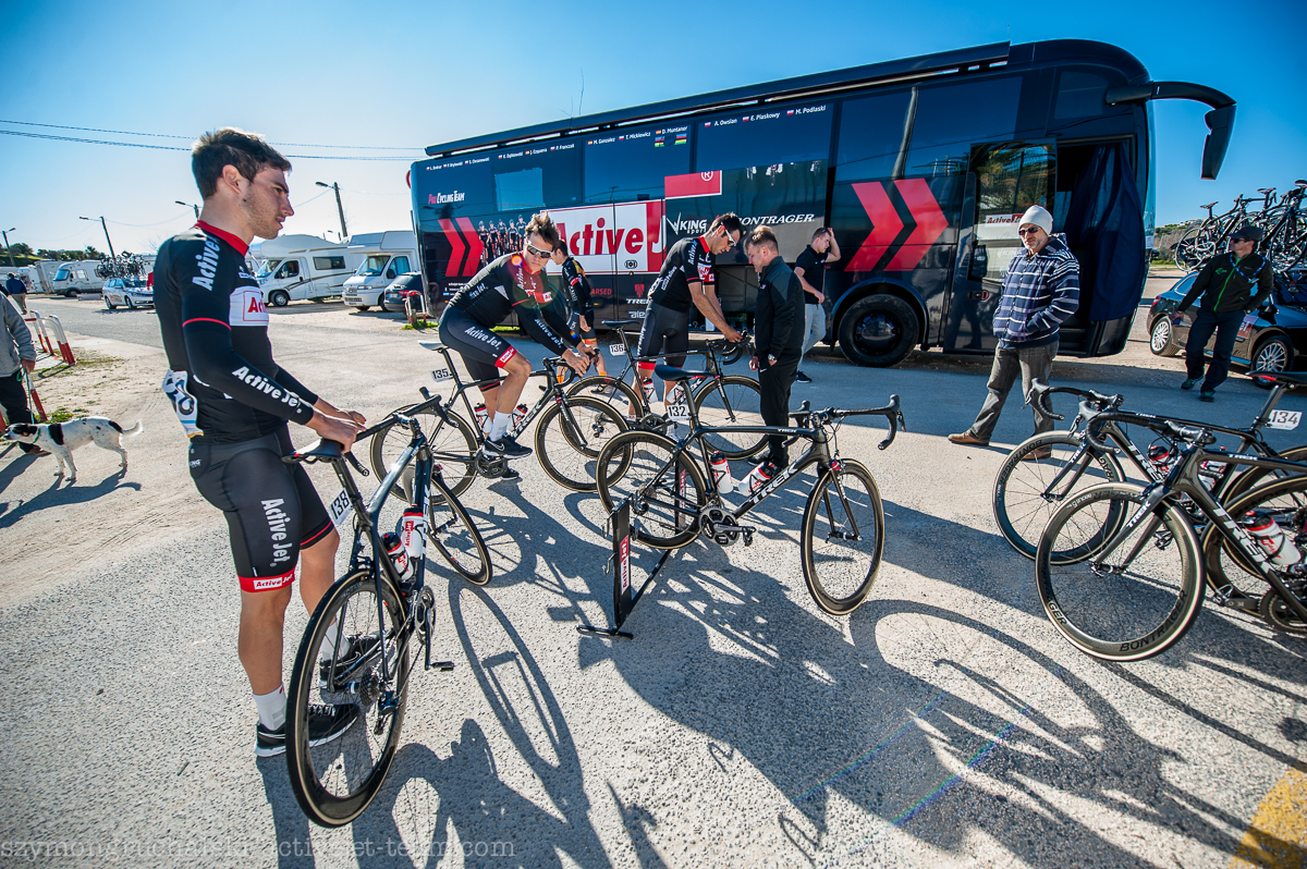 Podlaski: ludzie ActiveJet Team - masażyści